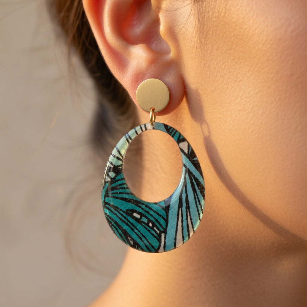 Boucles d'oreilles créoles Kriyōla Tropical · papier indien vert forêt et bleu clair · fait main France