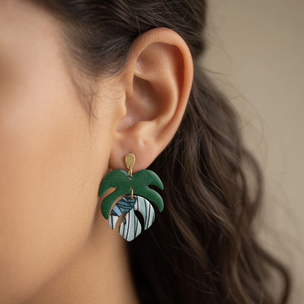 Boucles d'oreilles  Monstera papier indien verts & bleus