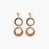 Boucles d'oreilles doubles cercles Nāca papier lokta rose et bronze, perle nacrée et laiton doré, fond blanc